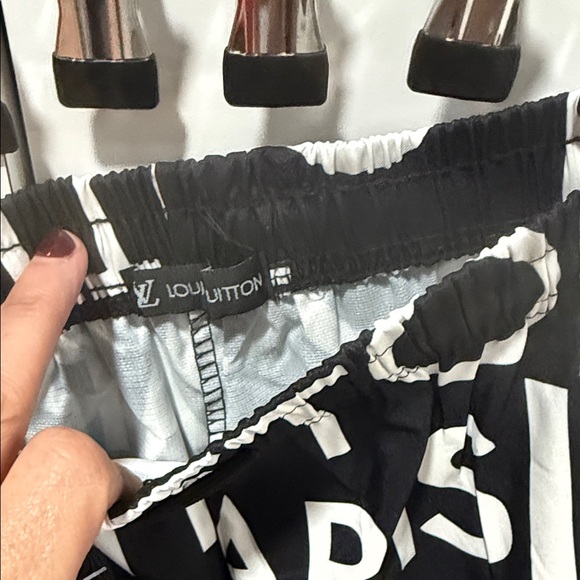 Woman Black and White Logo Print Pants - Picture 5 of 6